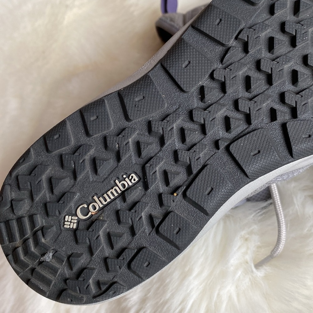 COLUMBIA WOMEN HIKING BOOTS SIZE 6.5  SIPER CUTE GRAY & PURPLE - Picture 5 of 6